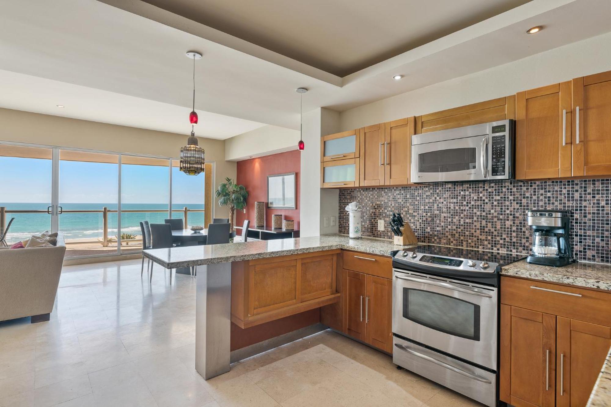 Encanto Living Two Bedroom Unit By Kivoya Rocky Point Room photo