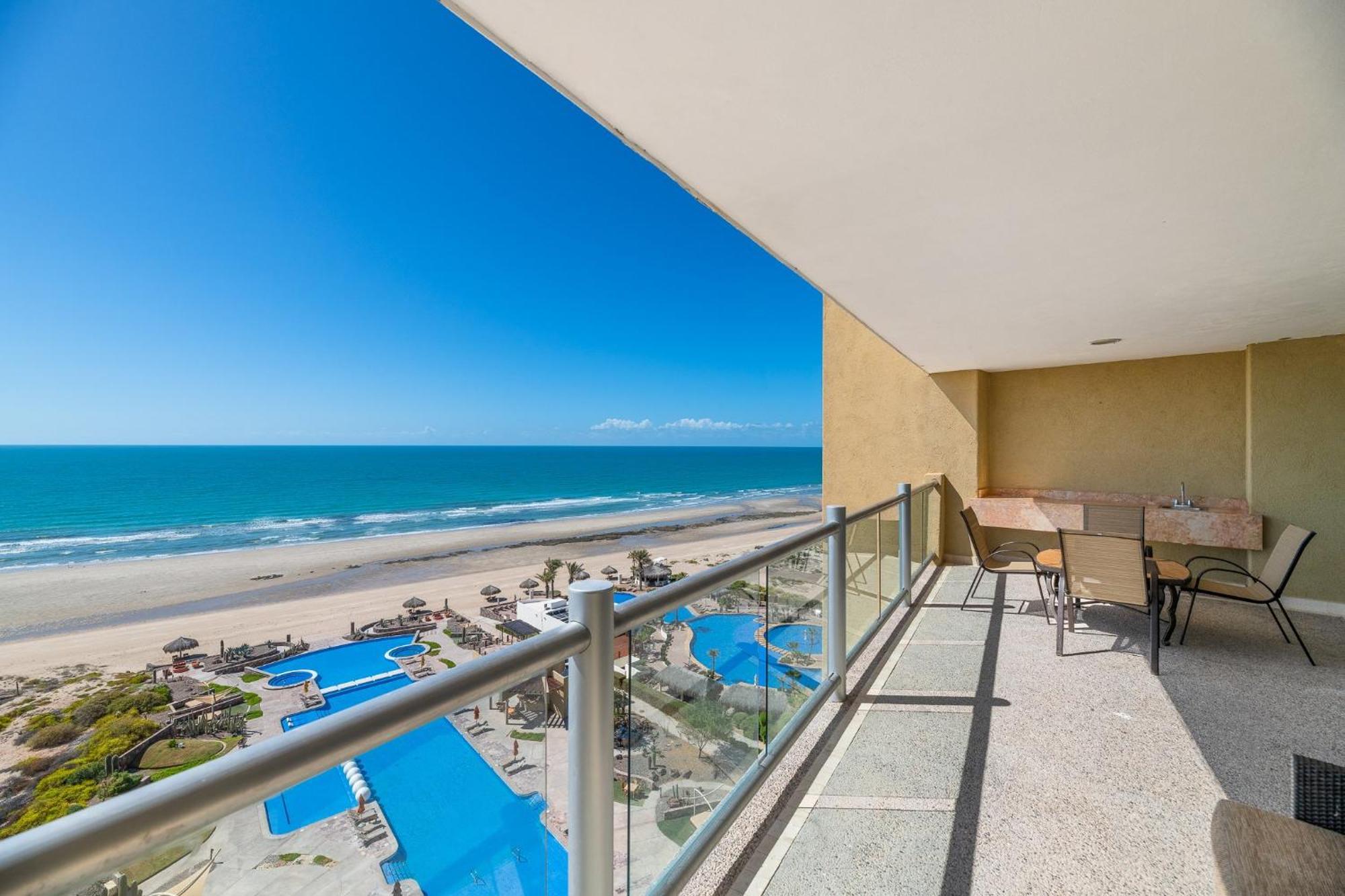 Encanto Living Two Bedroom Unit By Kivoya Rocky Point Room photo